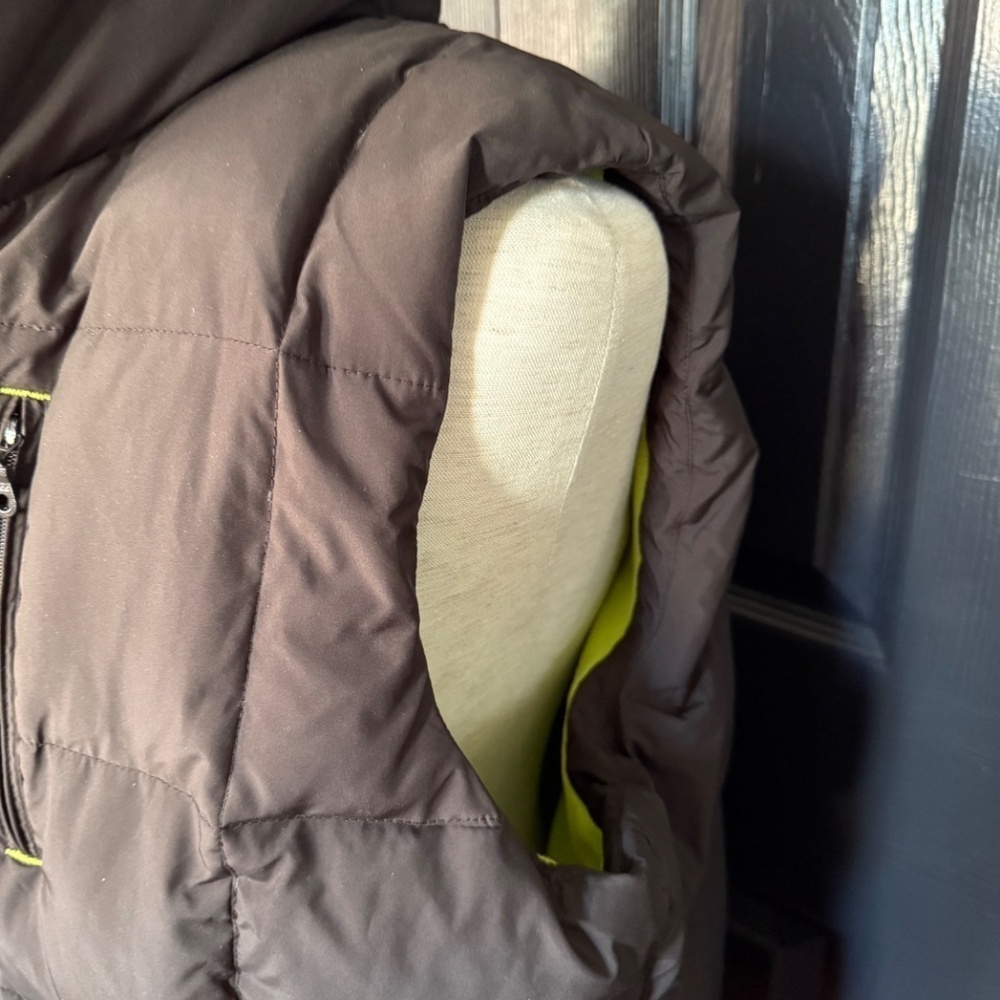 TailorByrd Brown Down Filled Fleece Lined Puffer Vest Mens Size Medium Outdoor - Picture 3 of 9